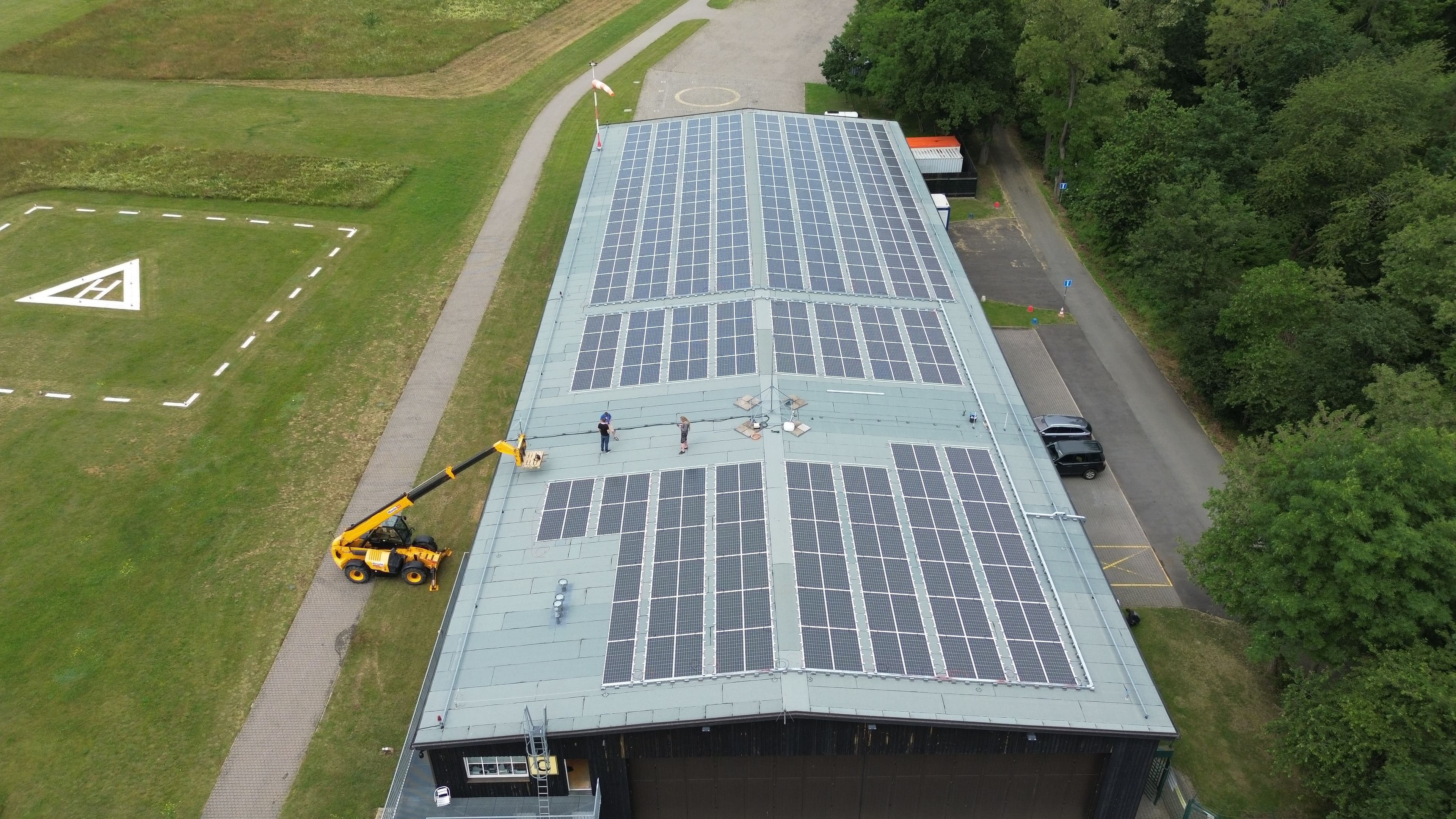 Clean Energy for Baťa’s Iconic Electra: Hangar Now Solar Powered