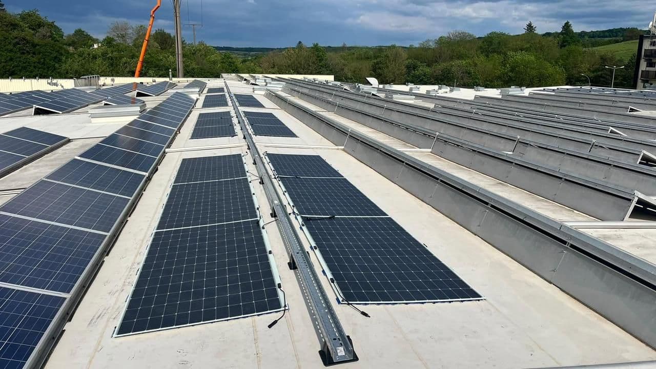 Provedli jsme údržbu a výměnu solárních panelů o velikosti 1MWp.
