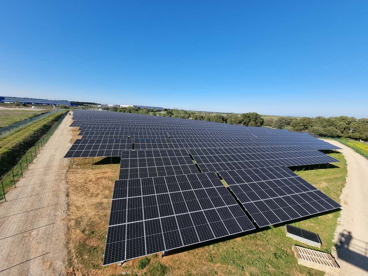 Nimes, FR - 4,9 MW