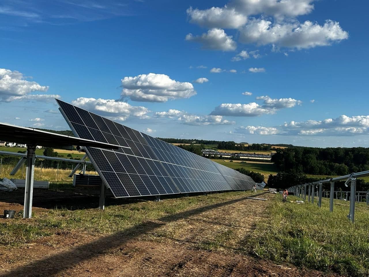 Greenbuddies solární trackery na první pozemní elektrárně v Lucemburku