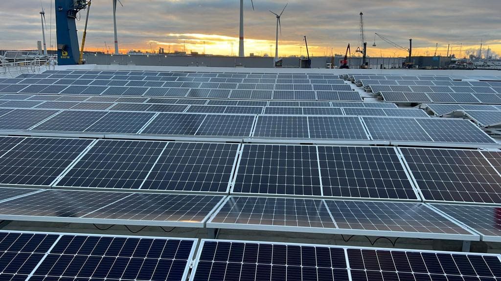 Rooftop PV pannels in Benelux 3