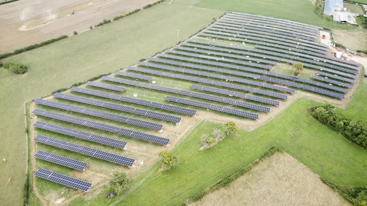 Freiflächen-Photovoltaikanlage 3,6 MWp in Freiseng, Luxemburg – Greenbuddies Solarprojekt 2025