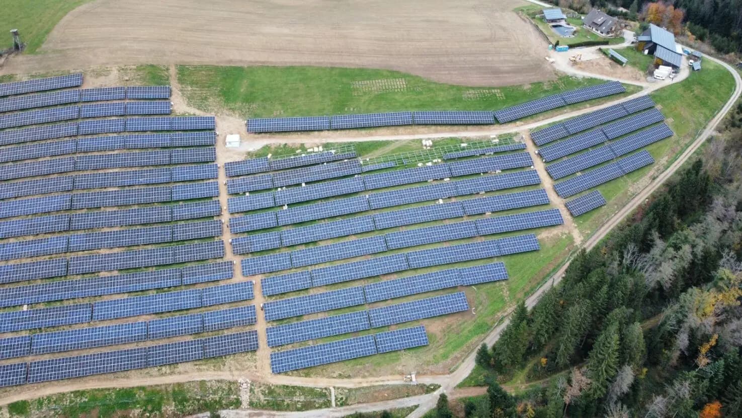 Greenbuddies realizovali pozemní solární elektrárnu v Rakousku