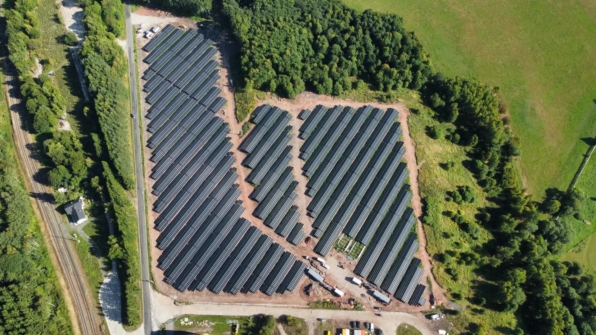 Radvanice Freiflächen-PV-Anlage 6,9 MWp in Tschechien – Greenbuddies Solarpark EPC-Projekt