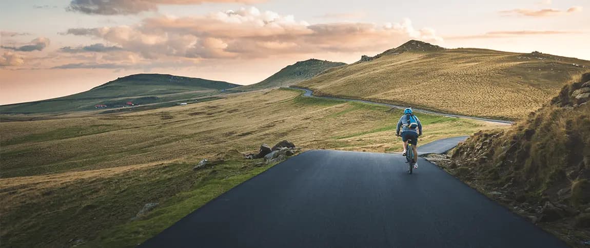 Bike Ports - solarbetriebene Unterstände für Radfahrer mit der Möglichkeit, Elektrofahrräder aufzuladen