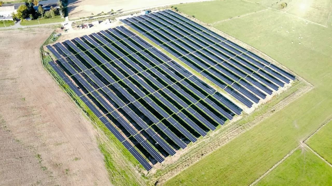 Freiflächen-Photovoltaikanlage 3,7 MWp in Kaffishaff, Luxemburg – Greenbuddies Solarprojekt 2025