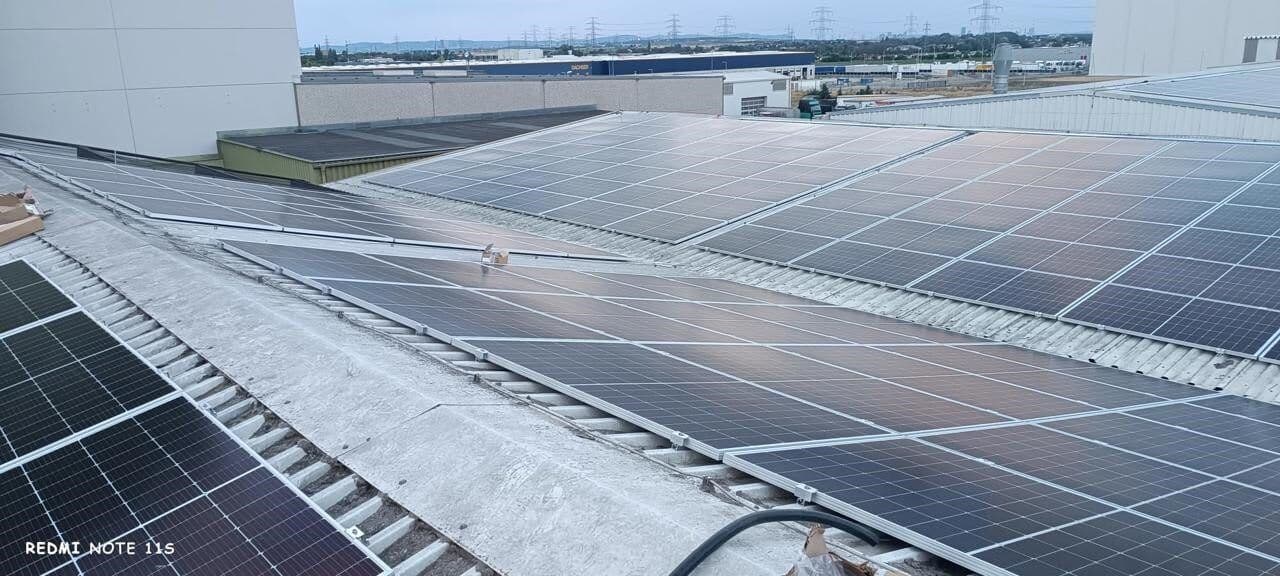 Greenbuddies realizovali střešní FVE v Rakousku