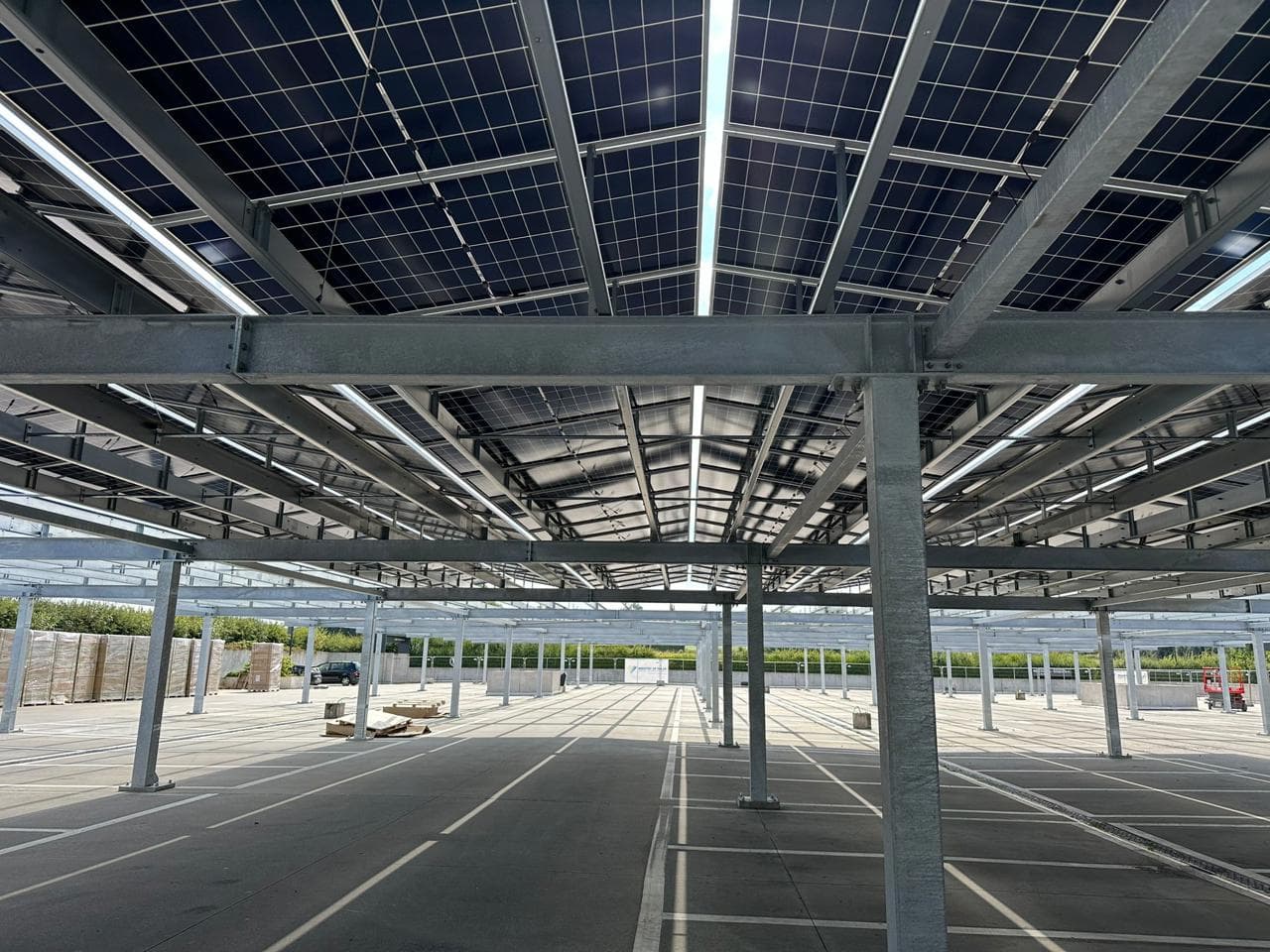 Postavili jsme Carport o velikosti 1.02 MWp v belgickém Kortrijk.